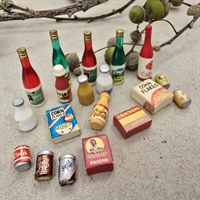 koebmandsvarer-cornflakes-cola-rosiner-ketchup-miniature-dukkehus-indretning